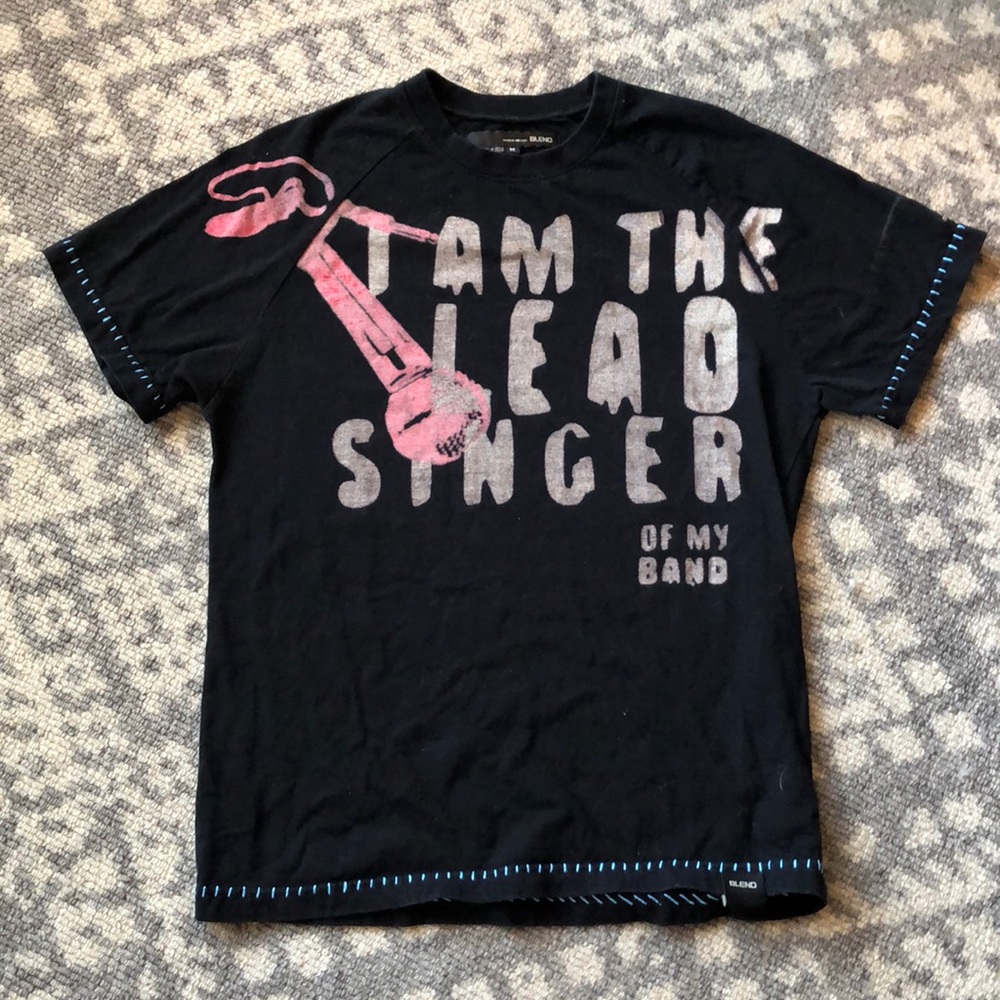 Men’s Blend tee size M